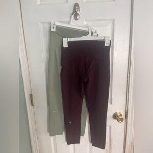 Ivivva Lululemon Lot (2) Green and Purple Leggings Girls Size 12